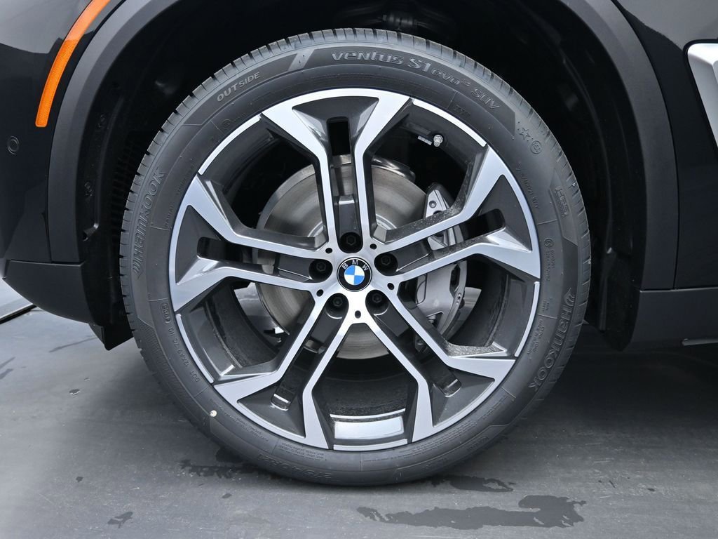 New 2026 BMW X5 xDrive40i AWD/4WD image 13