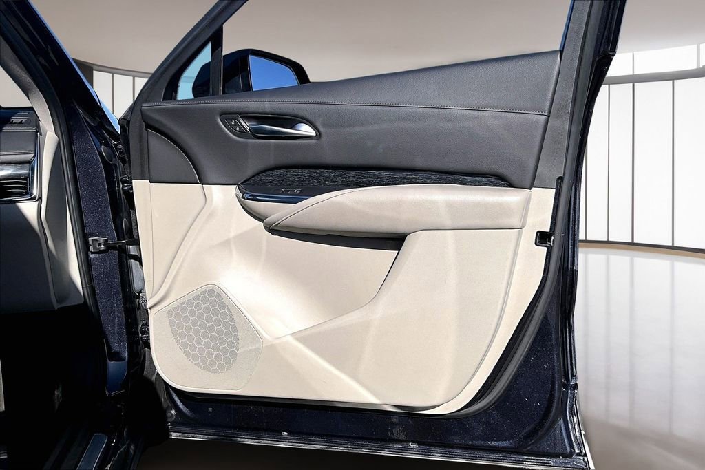 Used 2023 Cadillac XT4 Premium Luxury image 19