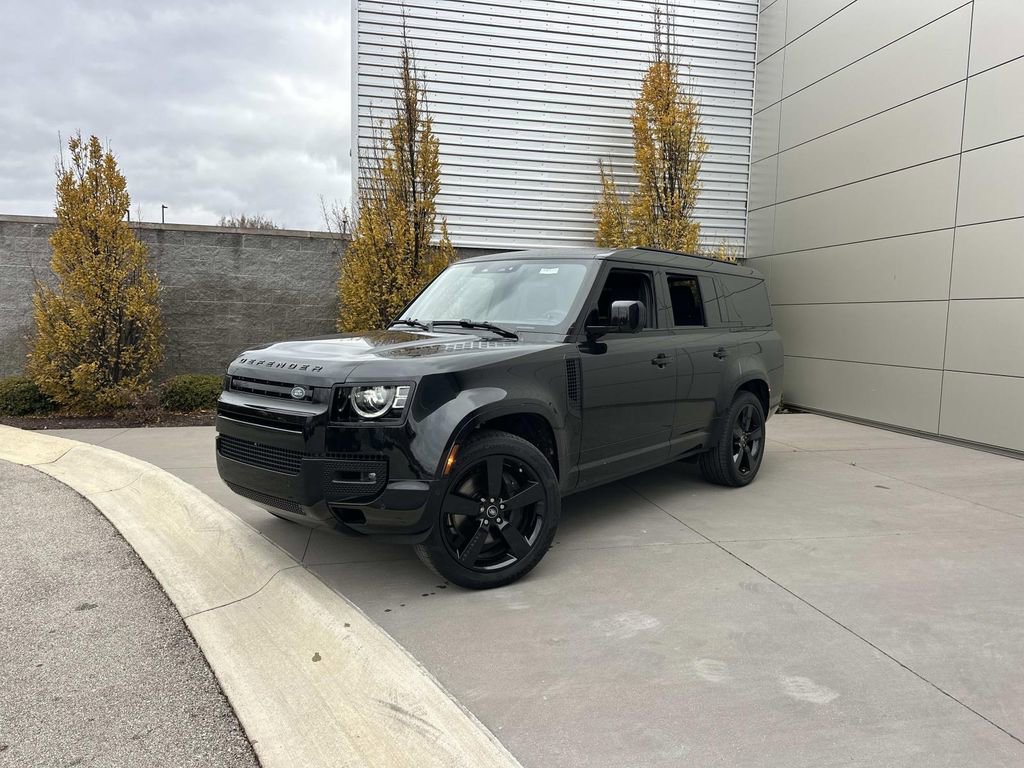 New 2025 Land Rover Defender 130 X-Dynamic SE