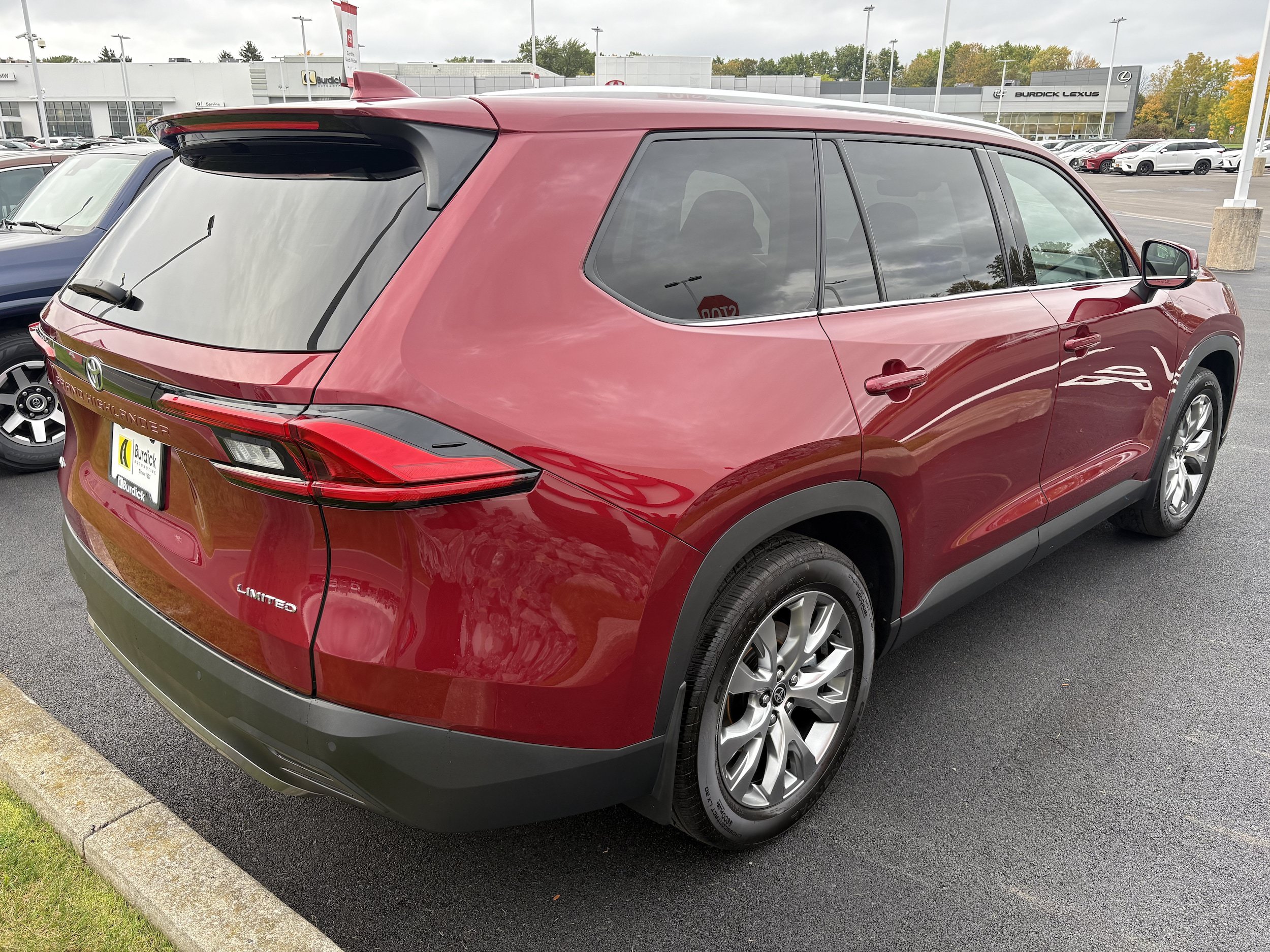 Certified 2024 Toyota Grand Highlander AWD image 5