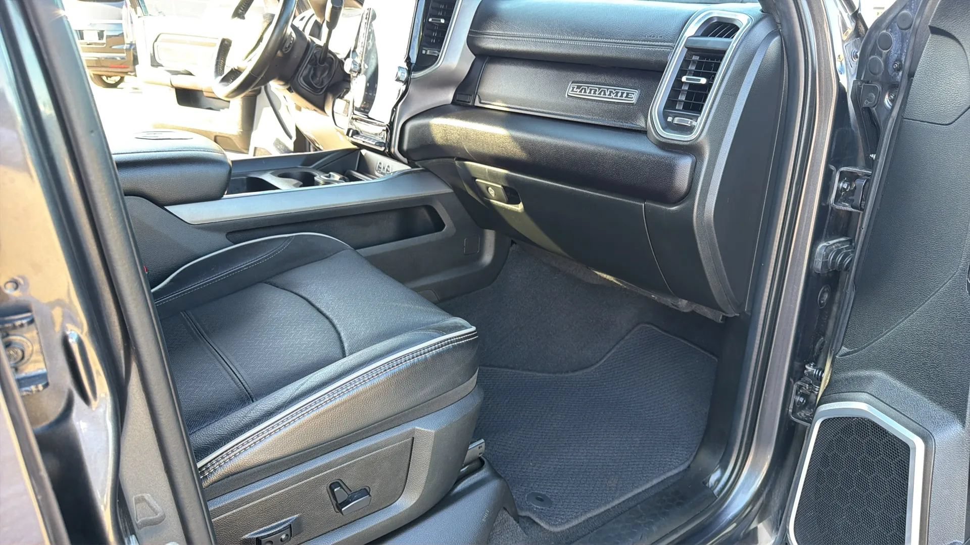 Used 2023 RAM 3500 Laramie AWD/4WD image 80