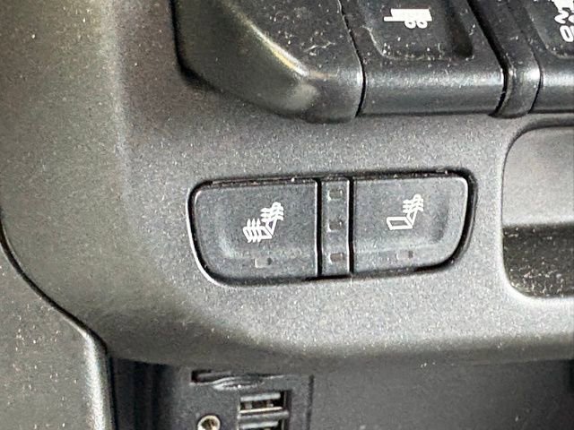 Used 2022 GMC Canyon AT4 w/ Trailering Package image 18