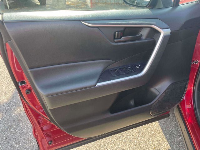 Certified 2025 Toyota RAV4 LE AWD/4WD image 18