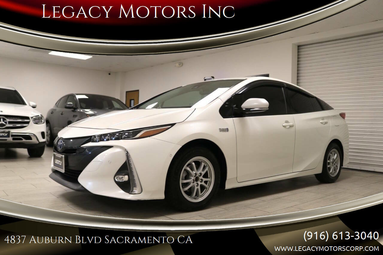 Used 2017 Toyota Prius Prime Advanced image 3