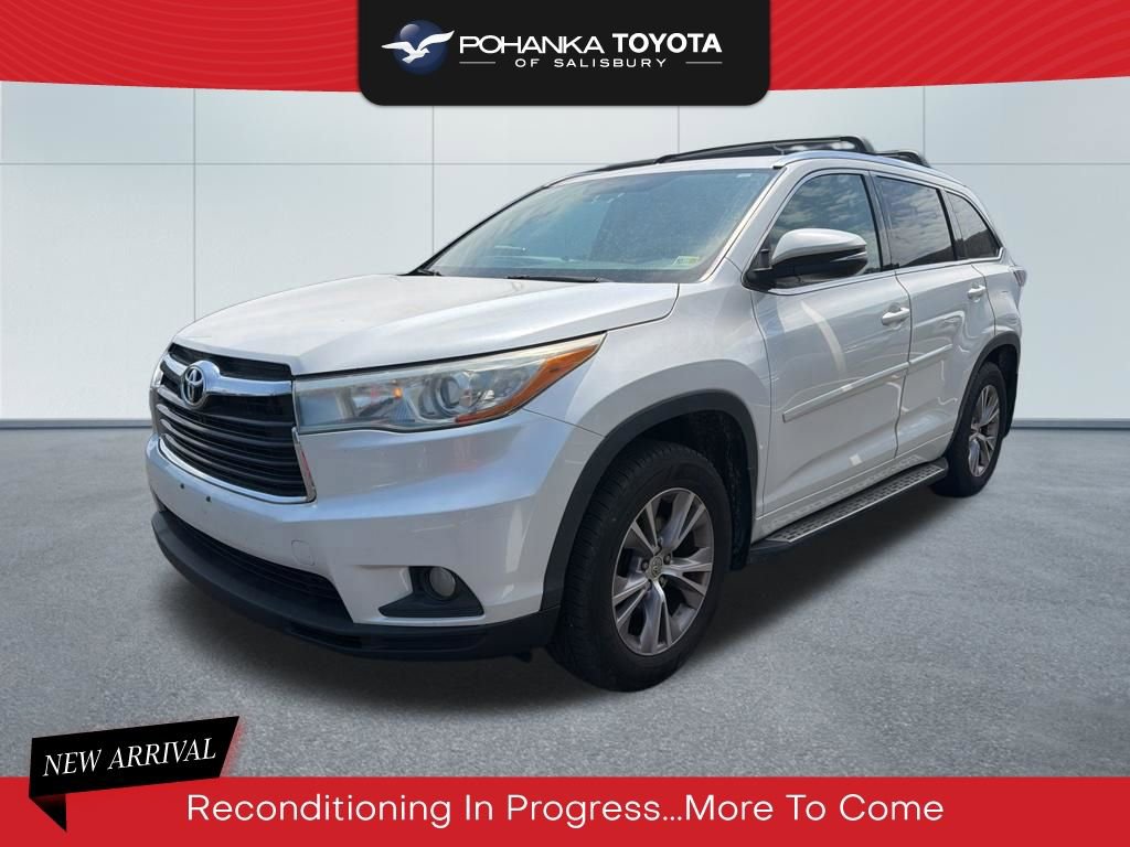 Used 2015 Toyota Highlander XLE AWD/4WD image 1