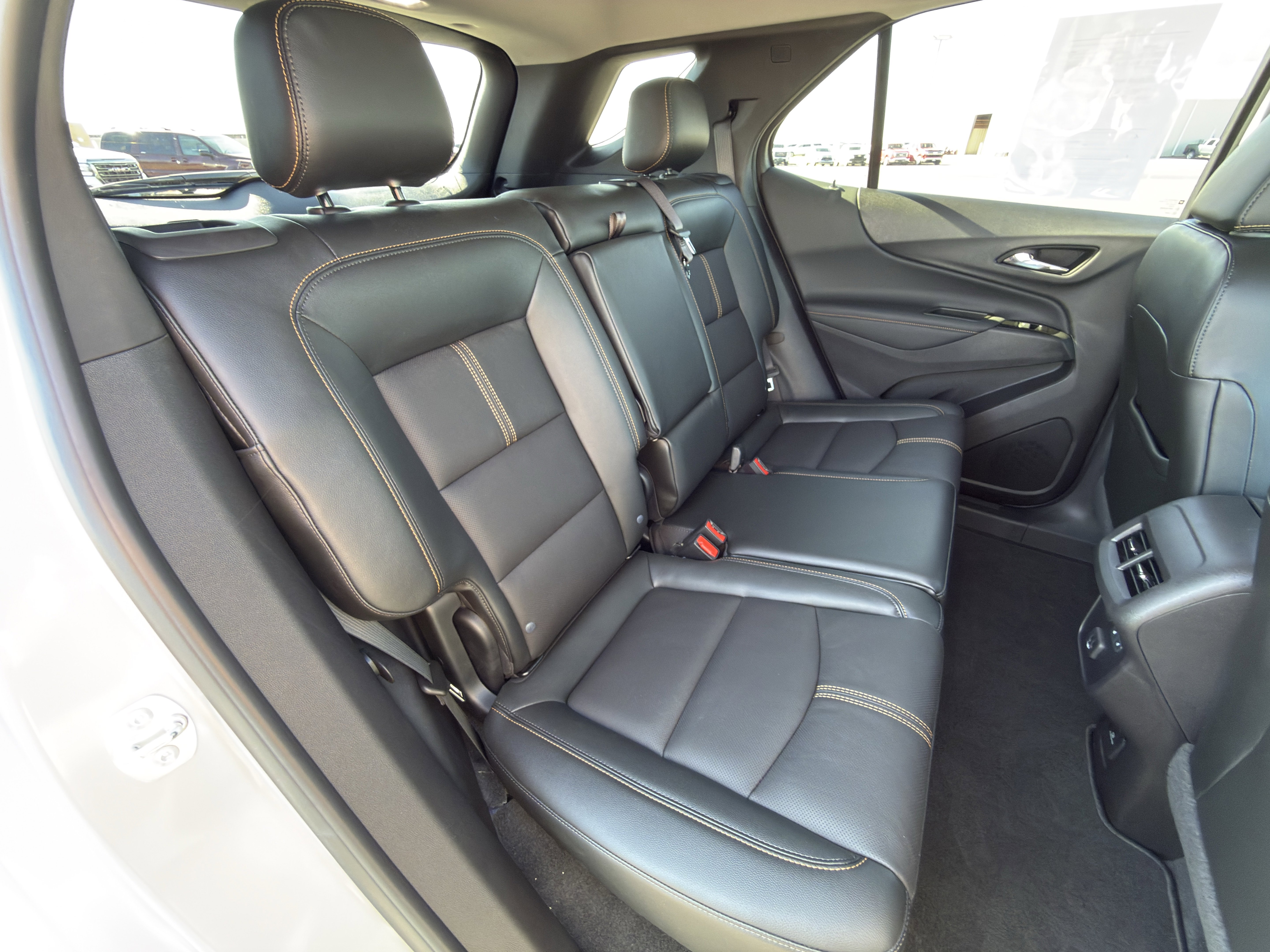 Used 2024 Chevrolet Equinox Premier image 14