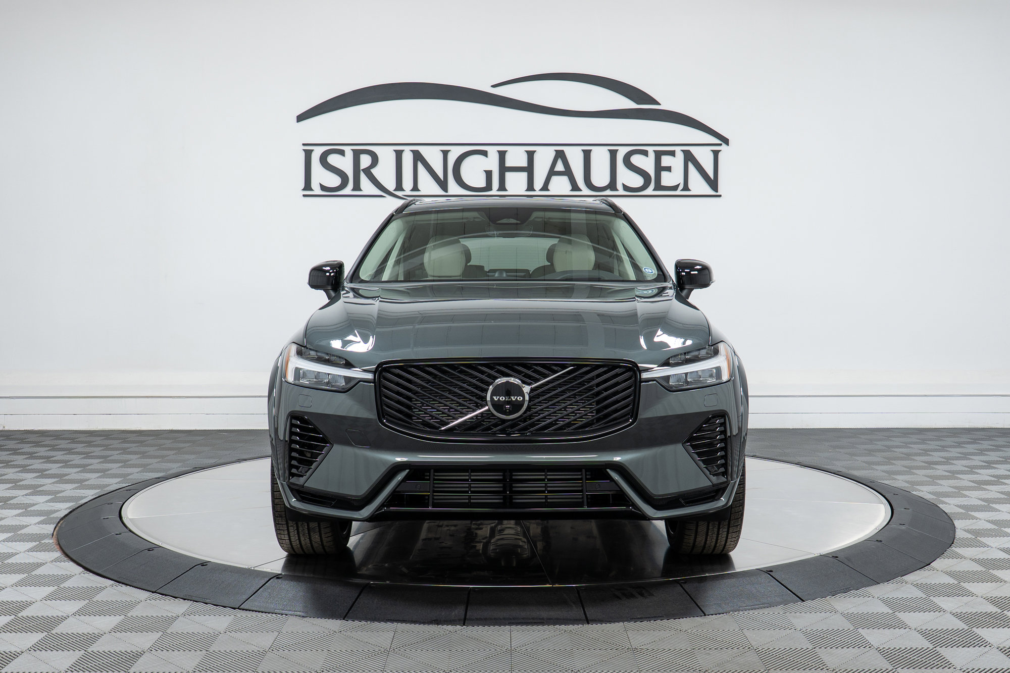 New 2026 Volvo XC60 T8 Ultra image 2