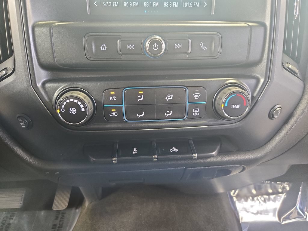 Used 2018 Chevrolet Silverado 1500 Custom w/ Custom Value Package AWD/4WD image 26