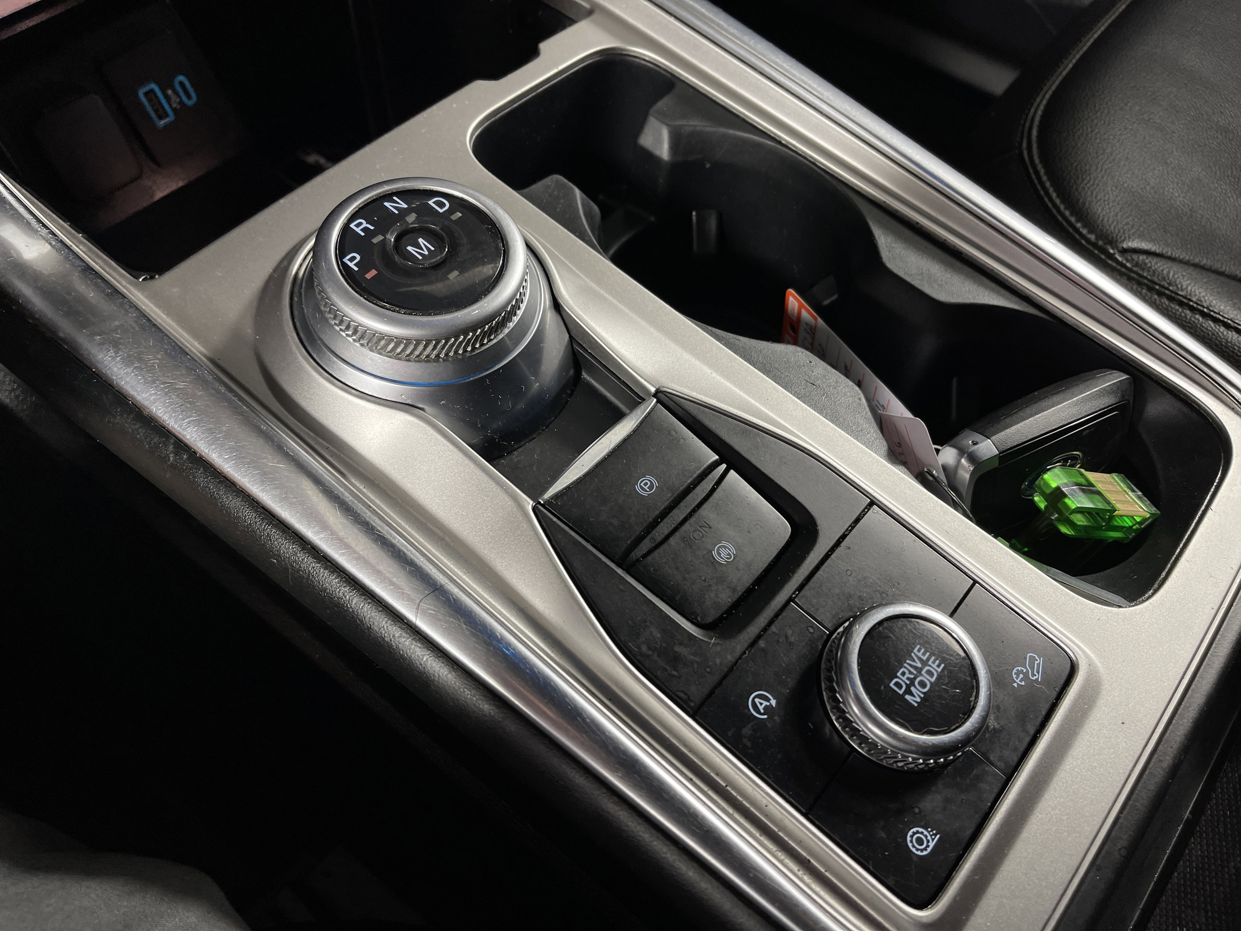 Used 2020 Ford Explorer XLT w/ Equipment Group 202A image 26