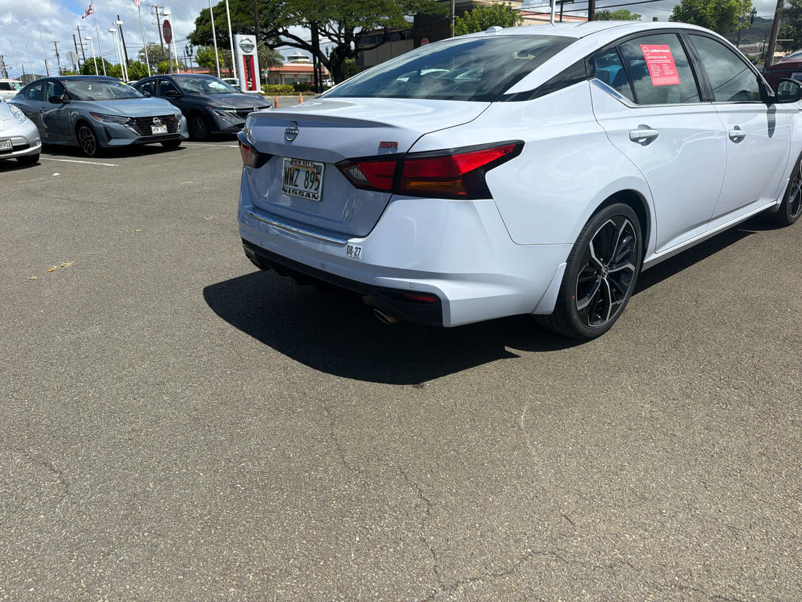 Used 2023 Nissan Altima 2.5 SR w/ SR Premium Package FWD image 3