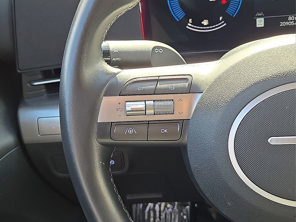 Used 2025 Hyundai Kona SEL image 17