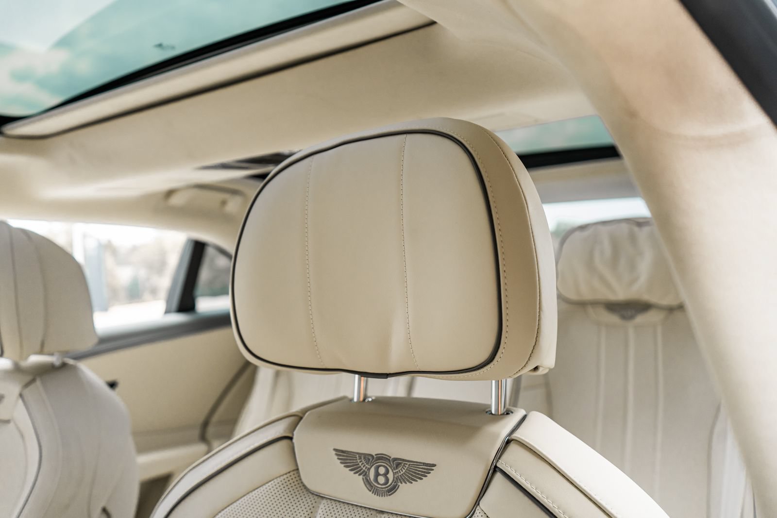 Certified 2026 Bentley Flying Spur Plug-In Hybrid AWD/4WD image 27