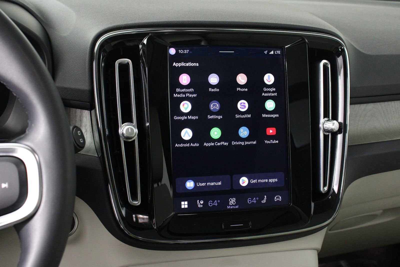 Certified 2023 Volvo XC40 B5 Ultimate w/ Protection Package Premier AWD/4WD image 9