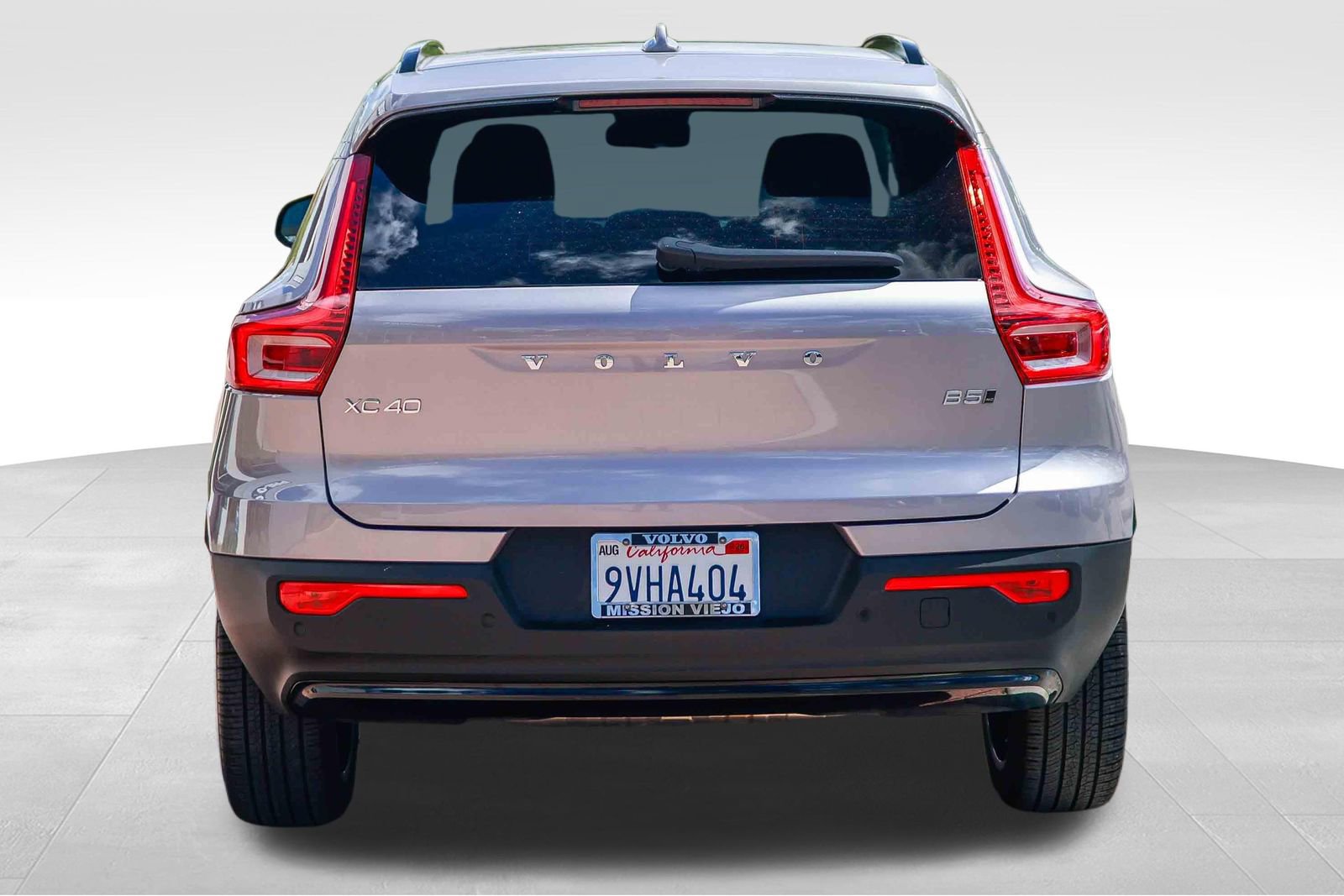 Used 2026 Volvo XC40 B5 Ultra w/ Climate Package image 7