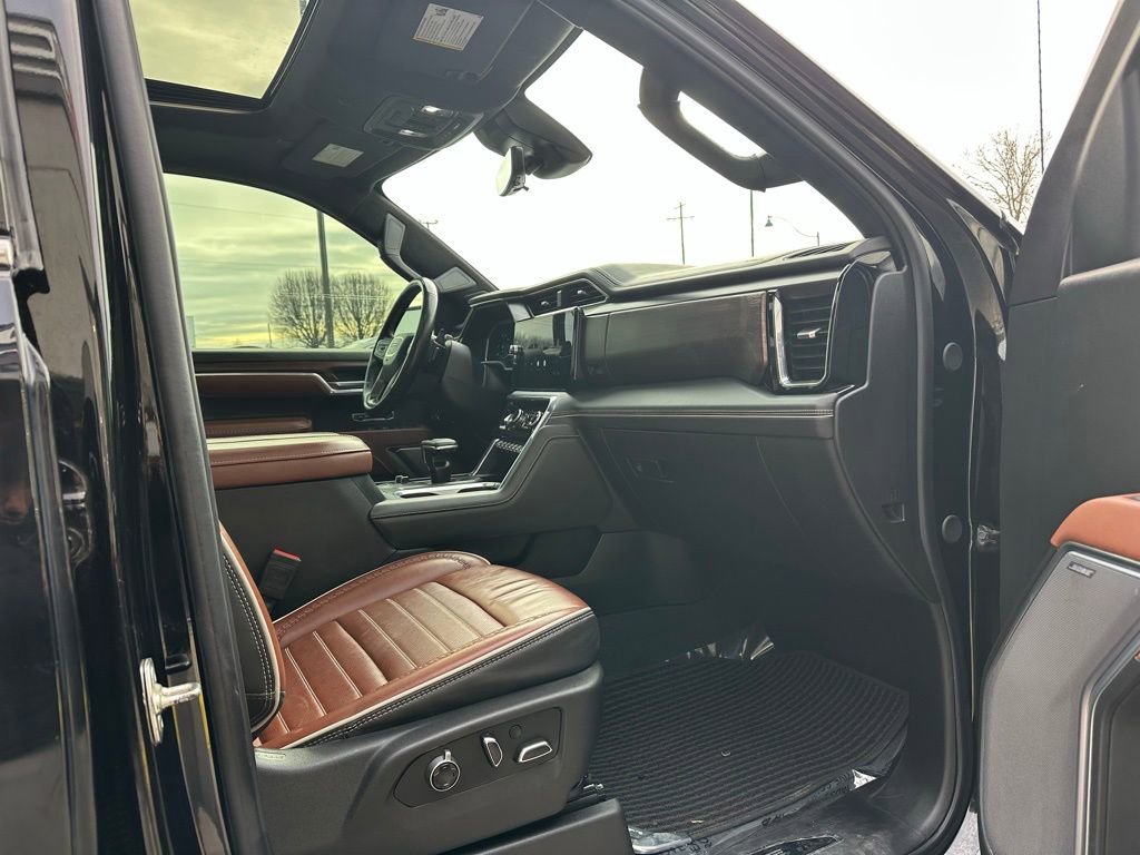 Used 2025 GMC Sierra 1500 Denali Ultimate image 34