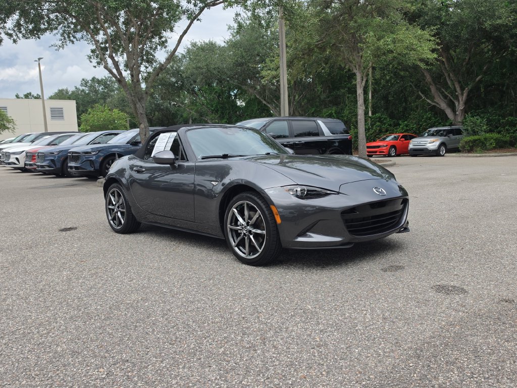 Used 2022 MAZDA MX-5 Miata Grand Touring RWD image 2