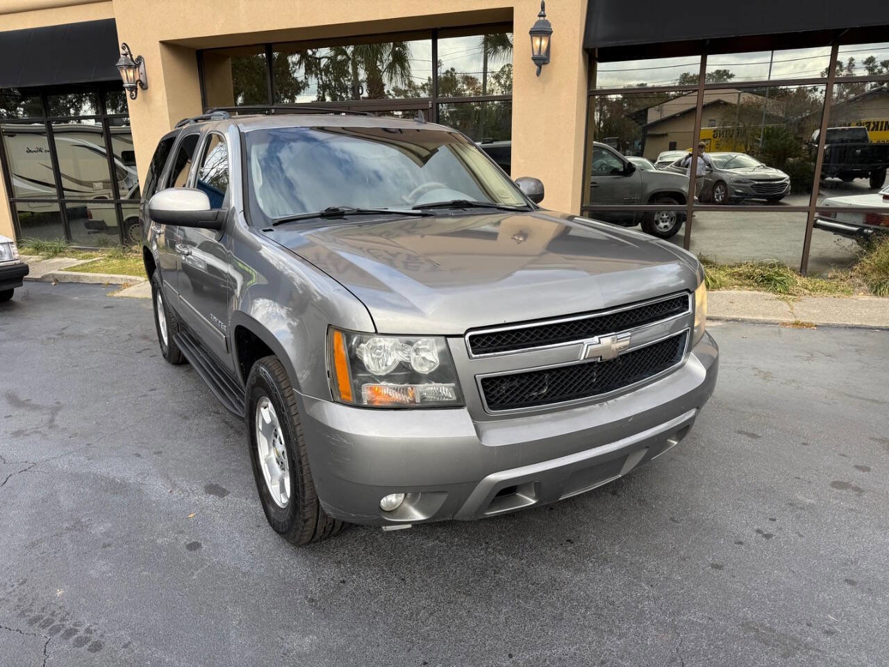 Used 2009 Chevrolet Tahoe LT image 2
