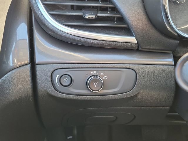 Used 2020 Buick Encore Preferred w/ Safety Package image 23