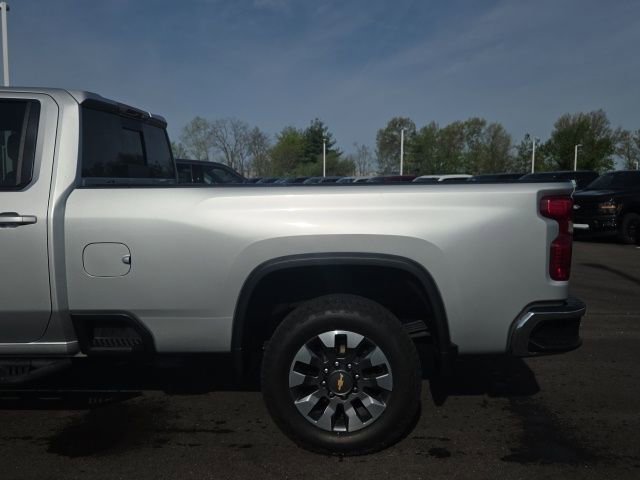 Used 2021 Chevrolet Silverado 2500 LT w/ Convenience Package AWD/4WD image 9