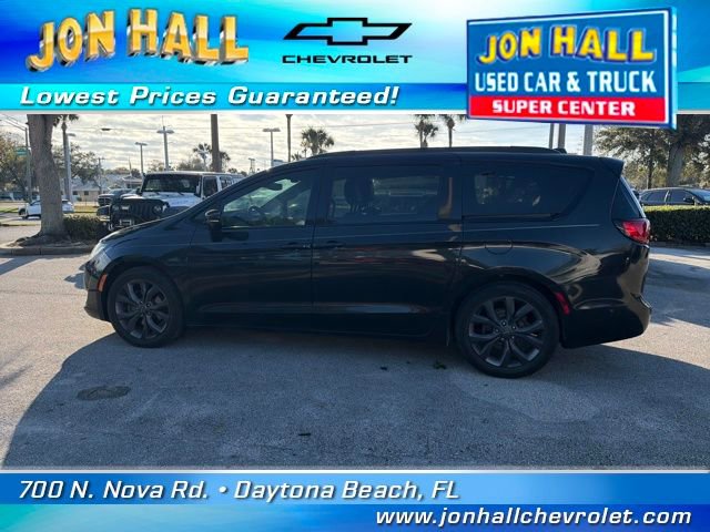 Used 2019 Chrysler Pacifica Limited image 5
