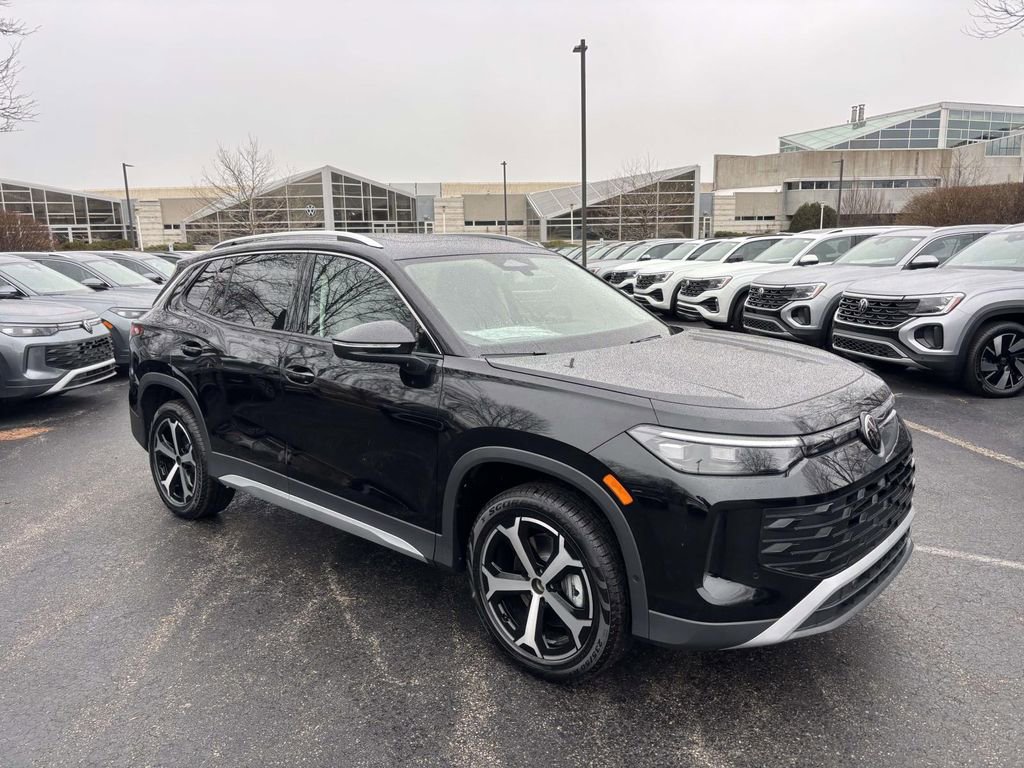 New 2026 Volkswagen Tiguan SE image 1