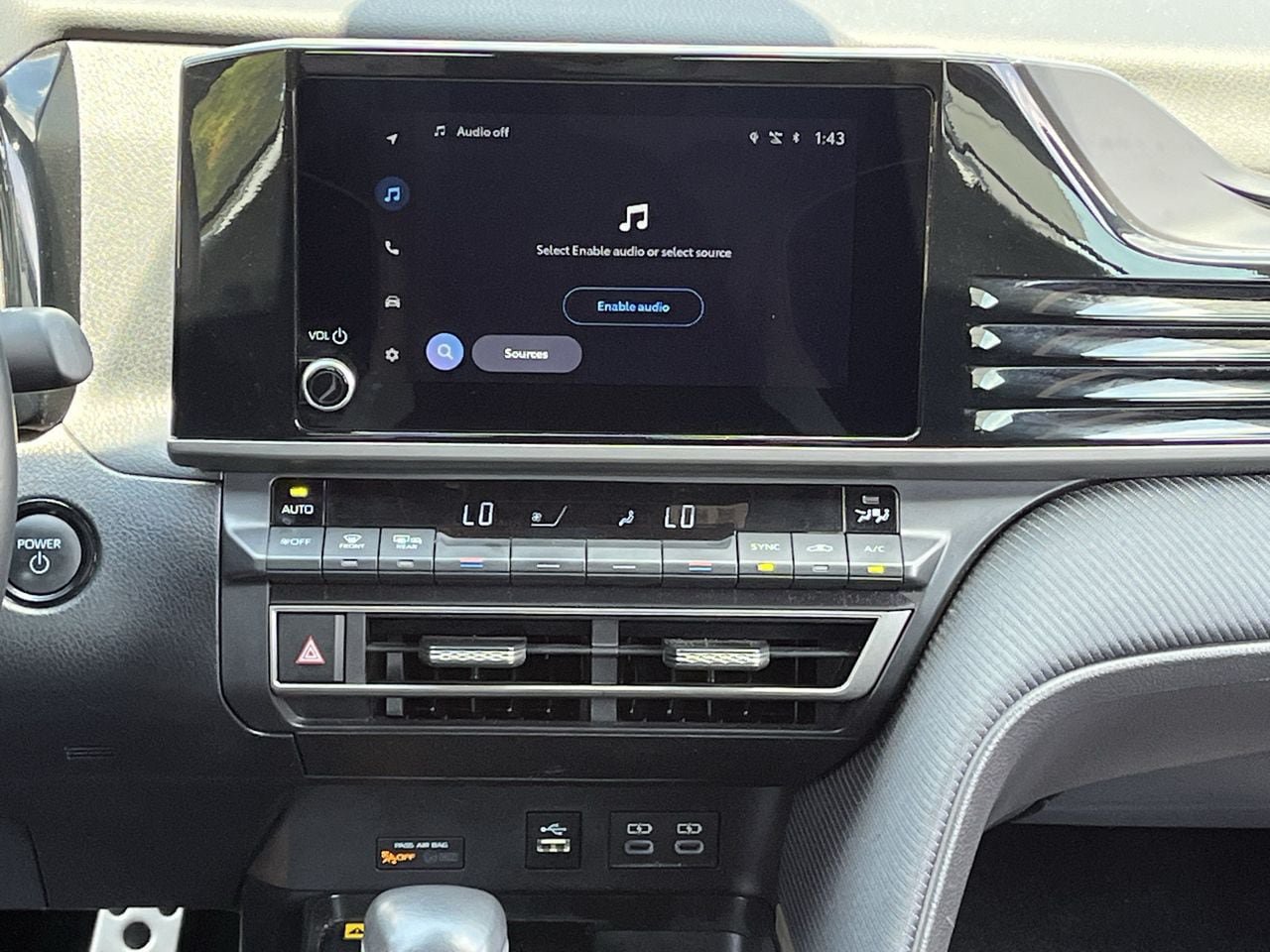 Used 2025 Toyota Camry SE FWD image 15