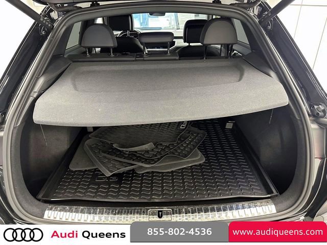 Used 2023 Audi Q3 2.0T Premium w/ Convenience Package AWD/4WD image 10