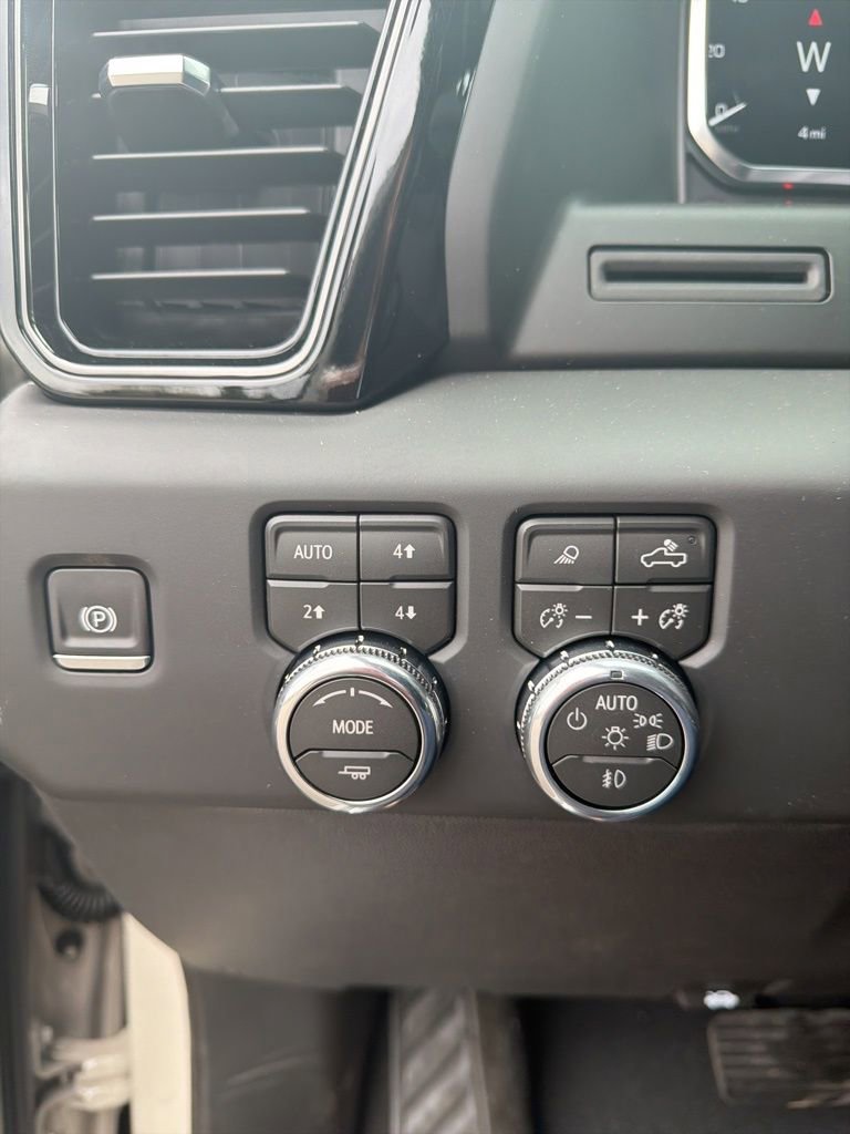 New 2026 GMC Sierra 1500 AT4 w/ LPO, Black Badging Package image 16