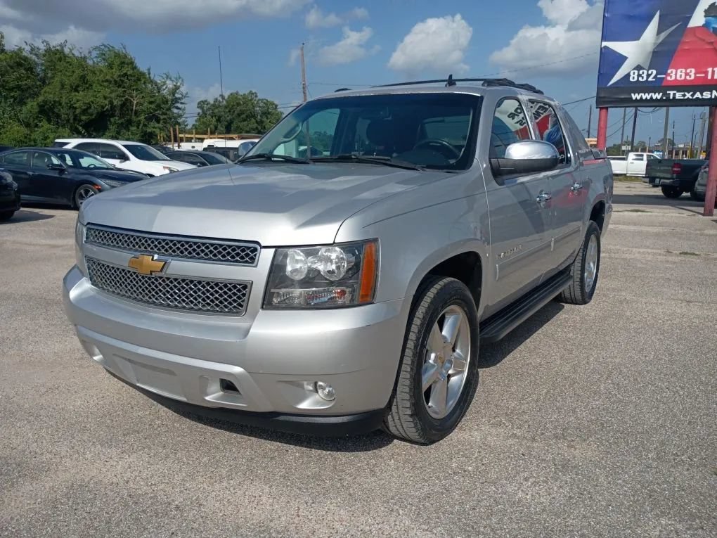 Used 2013 Chevrolet Avalanche LS w/ All-Star Edition RWD image 1