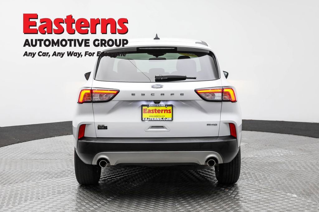 Used 2022 Ford Escape SE w/ Cold Weather Package image 6