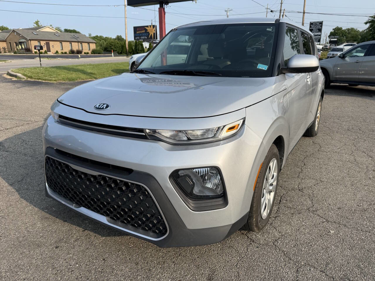 Used 2021 Kia Soul LX image 3