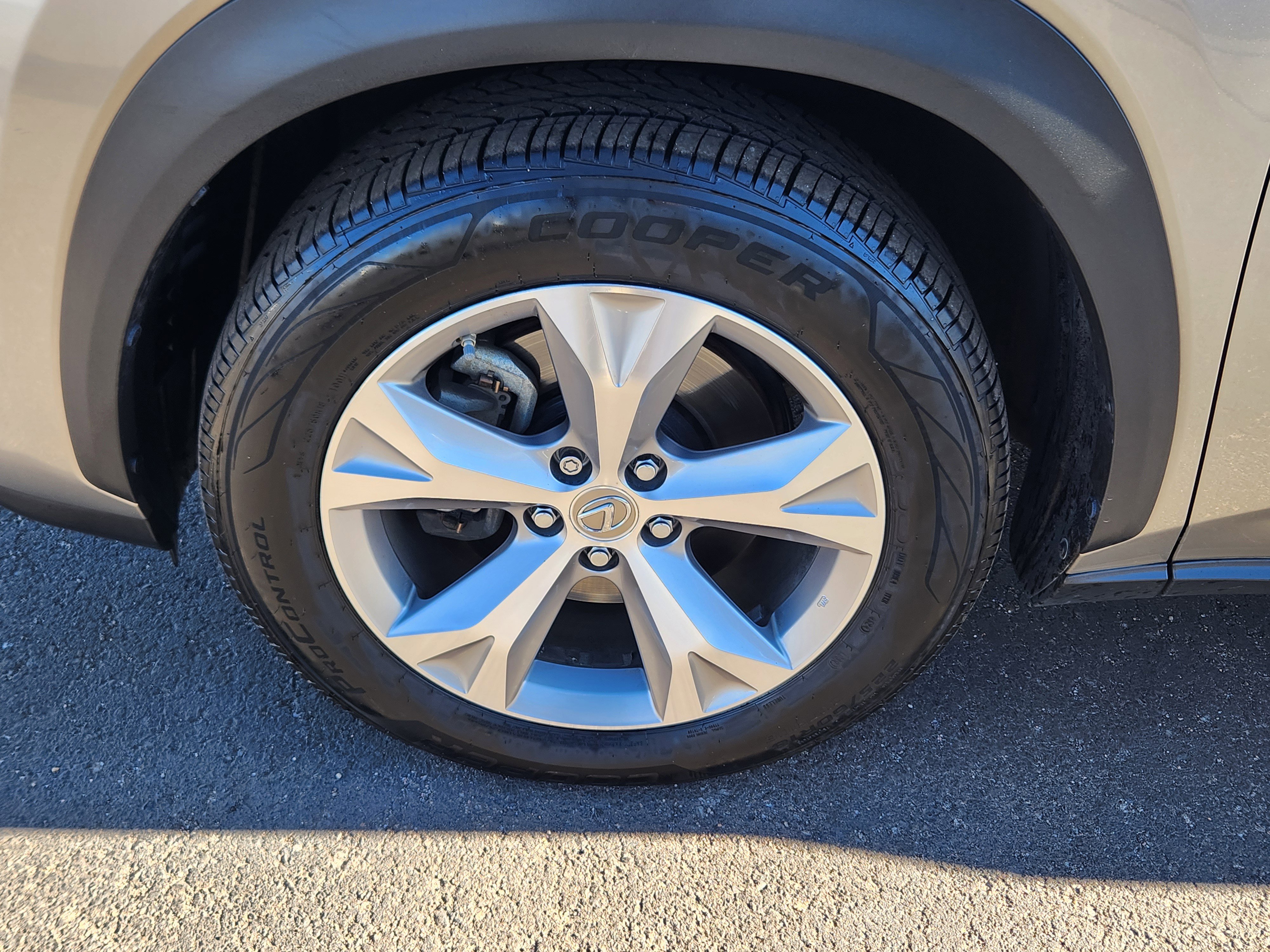 Used 2017 Lexus NX 300h AWD image 22