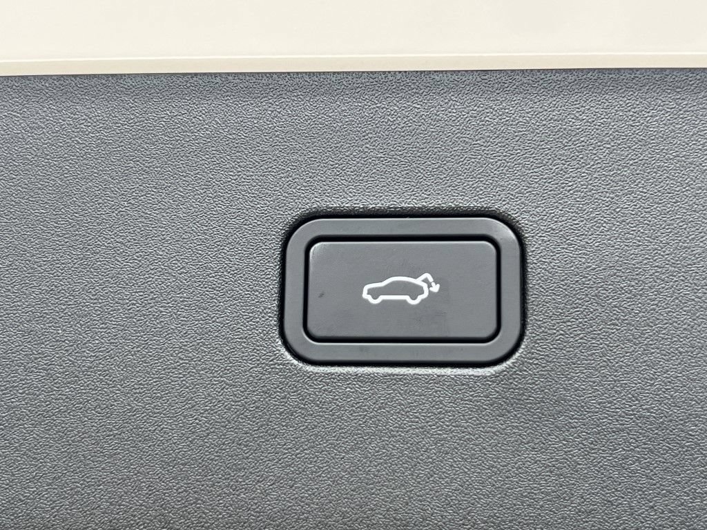 New 2026 Volvo EX30 Plus w/ Climate Package RWD image 15