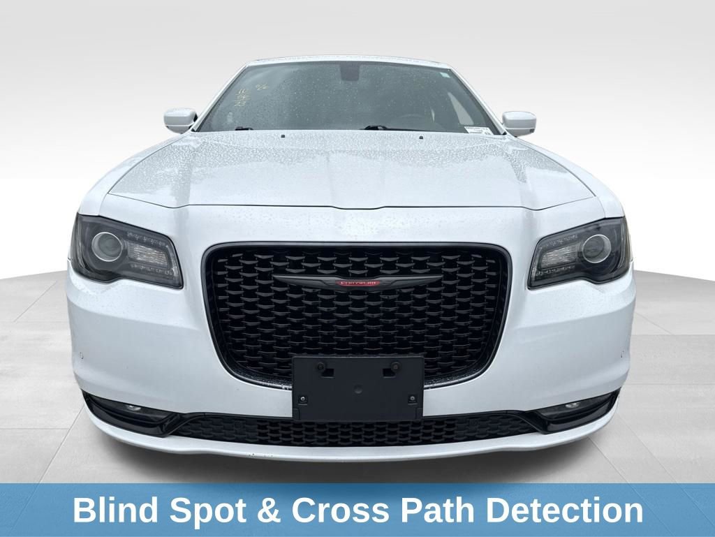 Used 2023 Chrysler 300 S RWD image 11