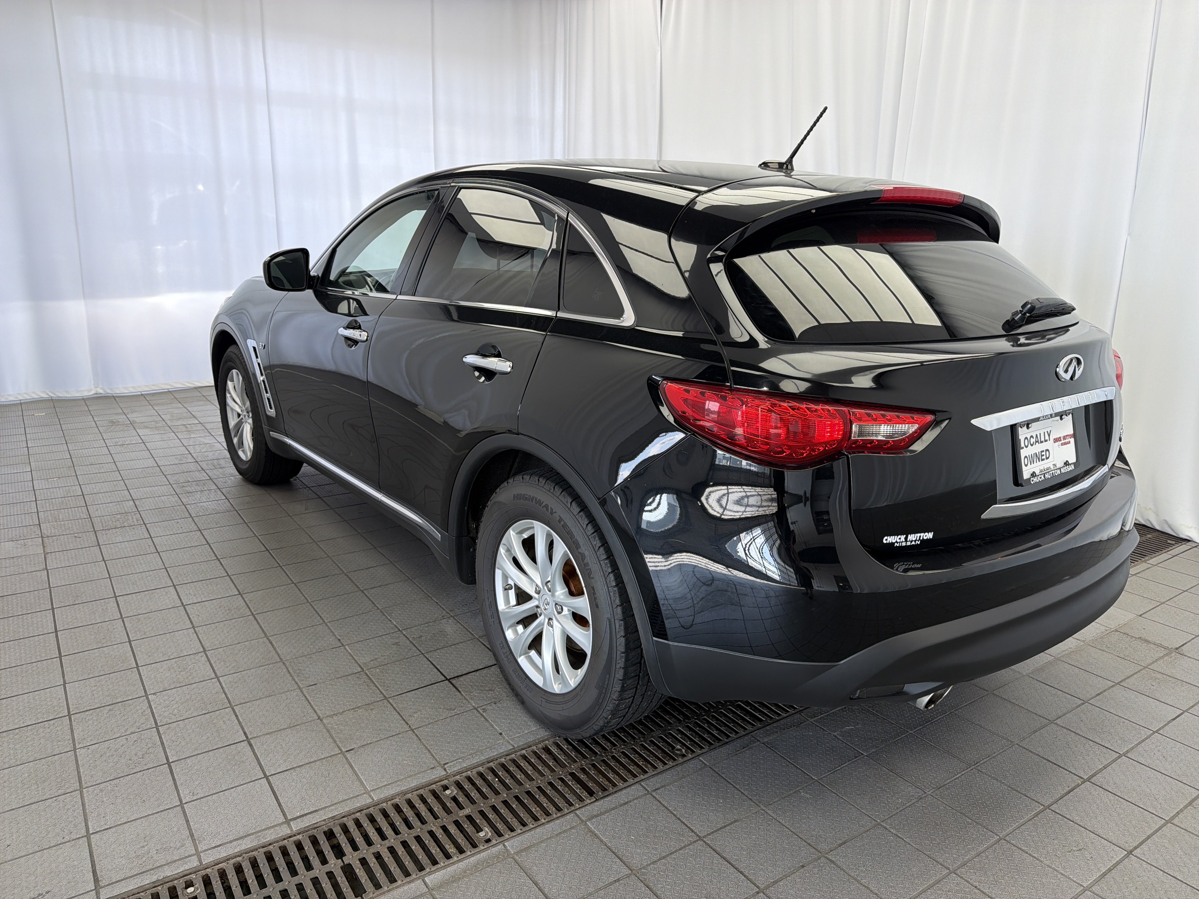 Used 2016 INFINITI QX70 2WD image 6