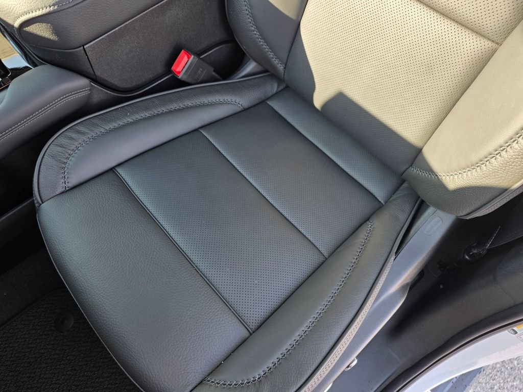 New 2026 GMC Yukon XL Denali w/ Sun & Power Step Package image 24