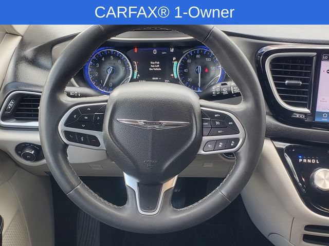 Used 2023 Chrysler Pacifica Touring-L FWD image 27