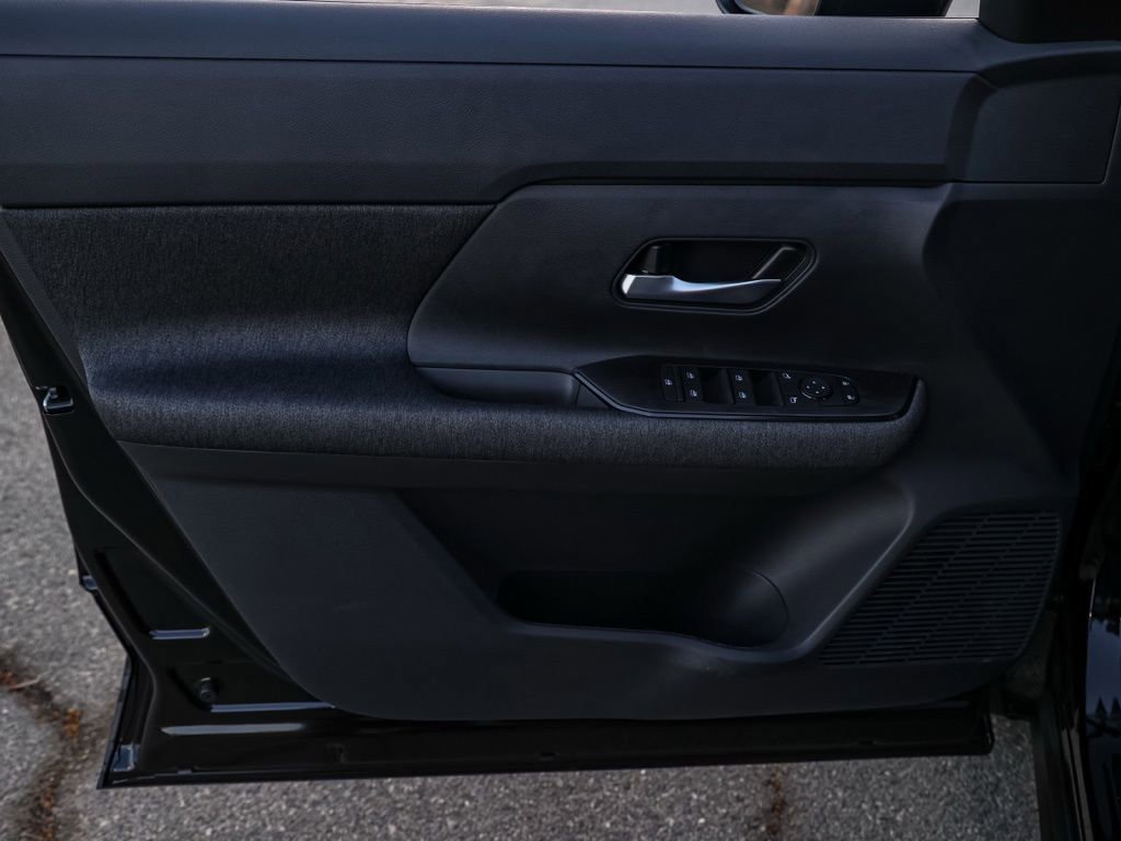 New 2026 Nissan Kicks SV FWD image 22