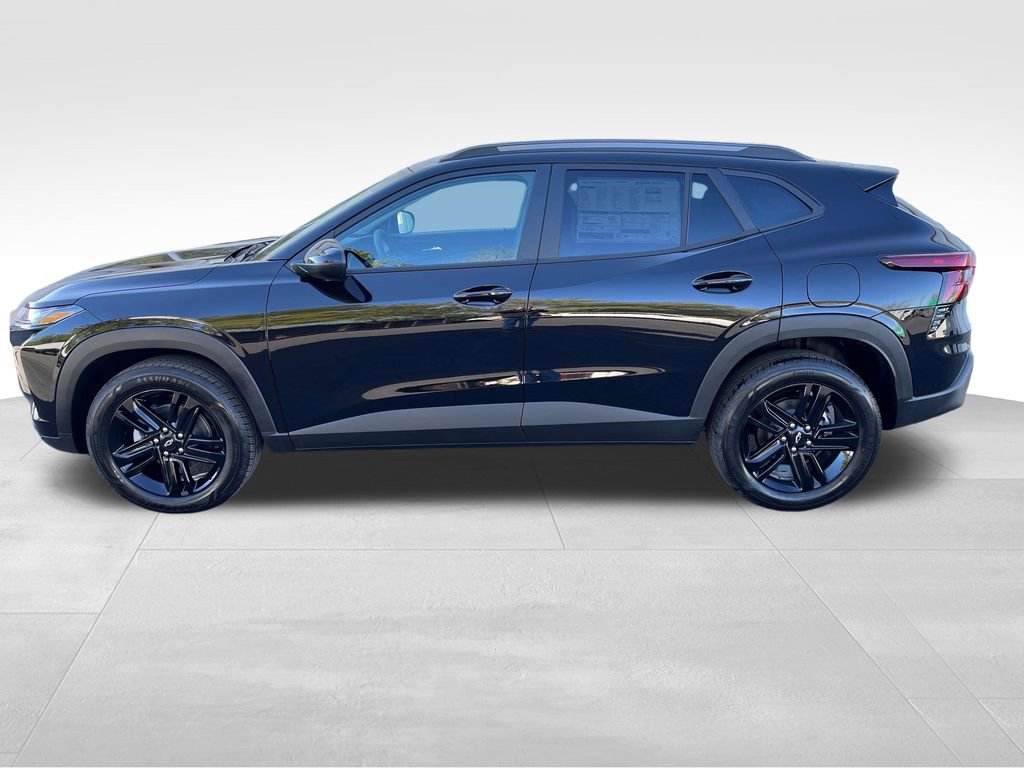 New 2026 Chevrolet Trax ACTIV FWD image 2