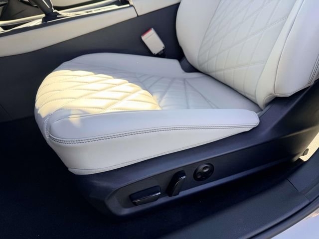 New 2026 Nissan Sentra SL w/ Floor Mat Package FWD image 15