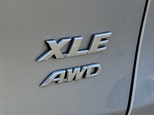 Used 2024 Toyota RAV4 XLE AWD/4WD image 30