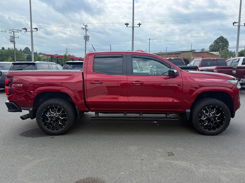 Used 2023 Chevrolet Colorado Z71 w/ Z71 Convenience Package 2 AWD/4WD image 8