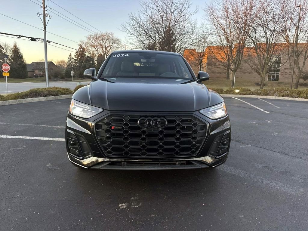Used 2024 Audi SQ5 Premium Plus image 2