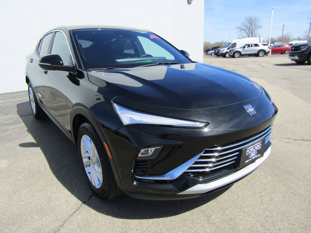 Used 2025 Buick Envista Preferred w/ Convenience I Package image 8