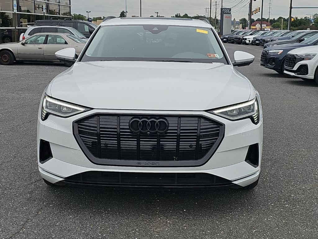Used 2021 Audi e-tron Premium w/ Convenience Plus Package AWD/4WD image 17