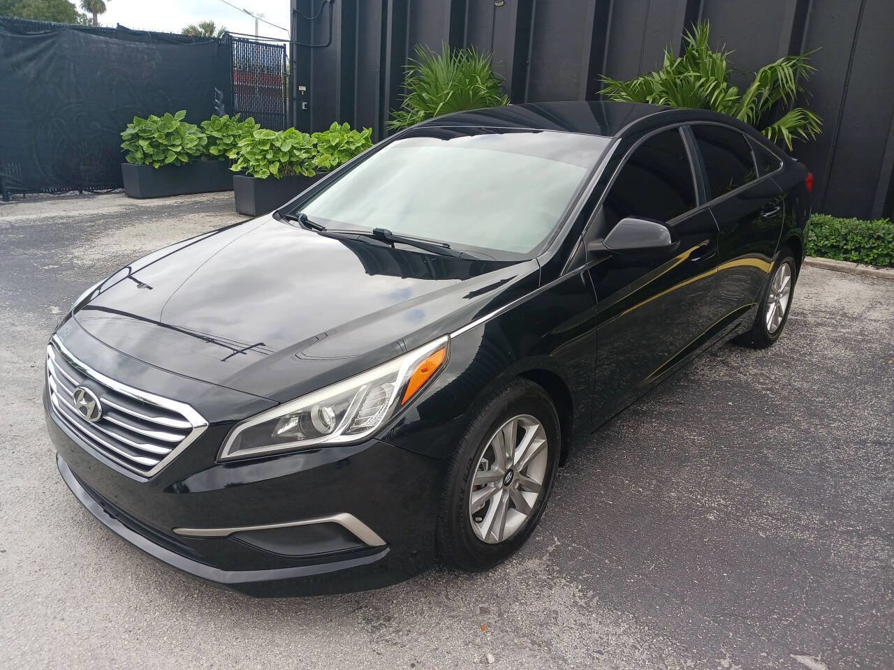 Used 2016 Hyundai Sonata SE FWD image 5