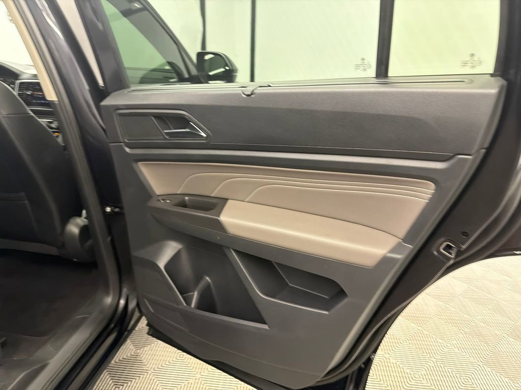 Used 2022 Volkswagen Atlas SE FWD image 17
