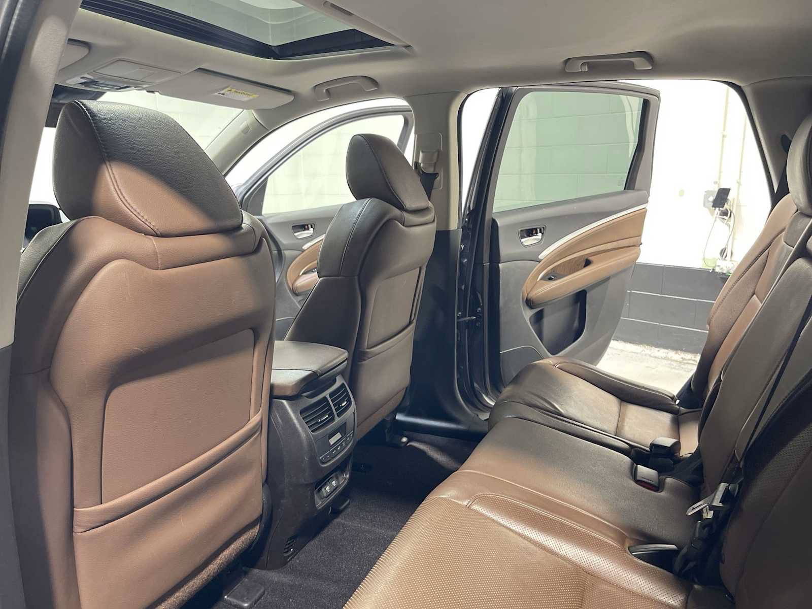 Used 2019 Acura MDX w/ Technology Package AWD/4WD image 12