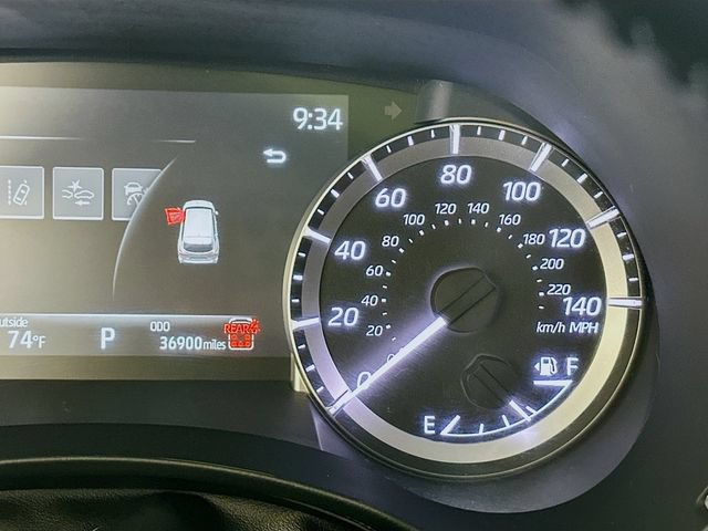 Certified 2025 Toyota Highlander XLE FWD image 14