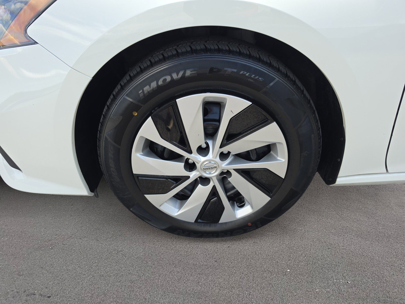 Used 2022 Nissan Altima 2.5 S FWD image 22